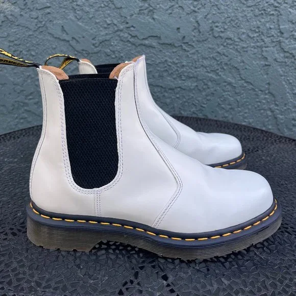 Dr Martens Chelsea Boots White Stitching Dr Martens 2976 White Stitch